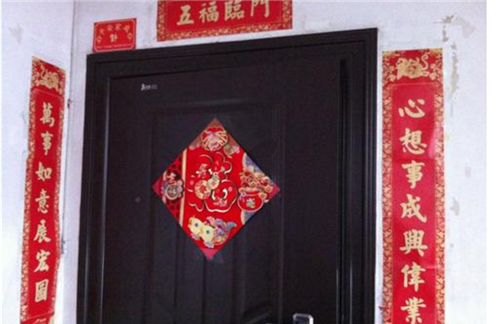 对联应该怎么贴左右