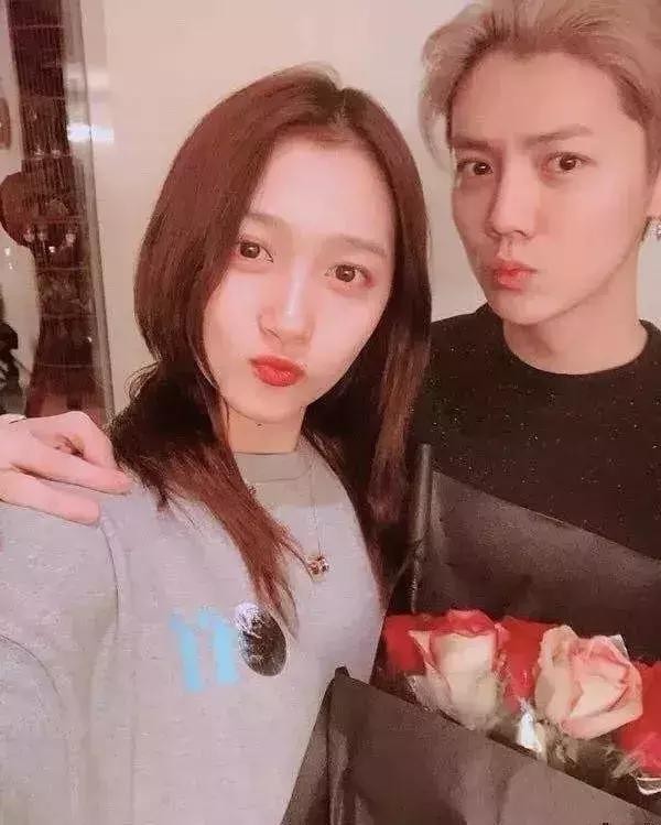 鹿晗顶流时代（鹿晗在顶流时期宣布恋情）(14)