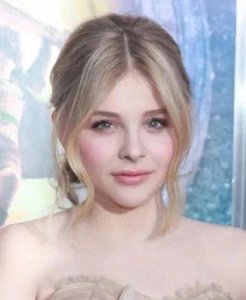 ​为艺术献身: 科洛·格蕾斯·莫瑞兹（Chloë Grace Moretz）