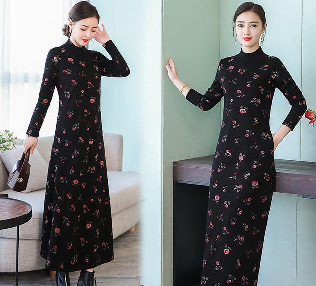 80后女人该有的打扮，甜美冬裙展现曼妙身姿，美的不可思议