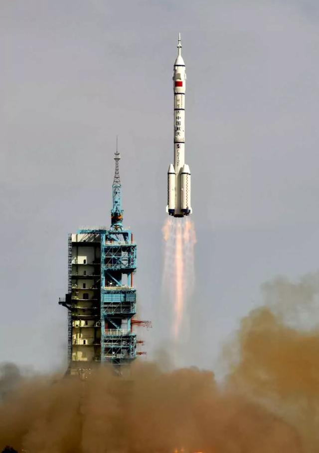 回顾神舟一号飞天（那些年我们追过的）(3)