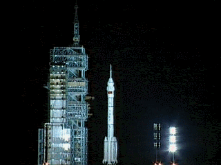 回顾神舟一号飞天（那些年我们追过的）(1)