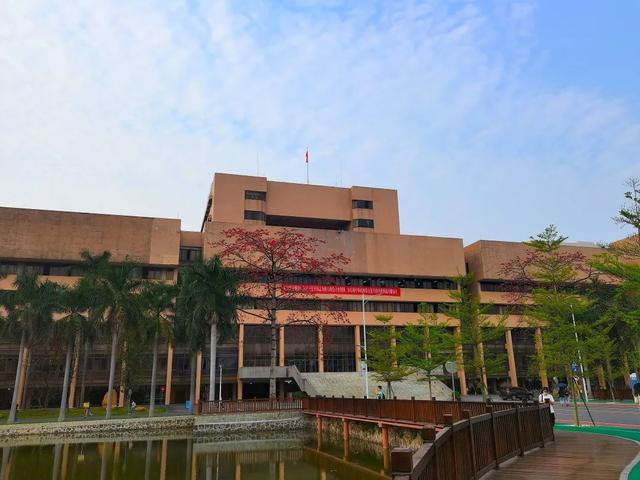 广东江门五邑大学有多少专业（位于侨乡江门的一所公办本科院校）(4)