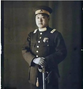 ​45岁遇刺！他靠铁腕收复156万国土，为何被称争议奇才？