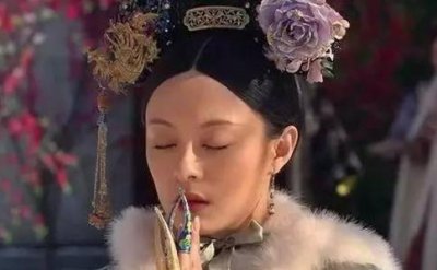 ​清宫女子手上带的指甲套叫什么?有什么讲究?