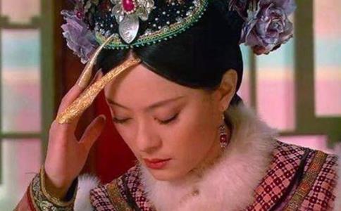 清宫女子手上带的指甲套叫什么?有什么讲究?