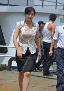 ​美女局长的双面人生！女贪官袁菱：台前光鲜靓丽 幕后贪腐无度