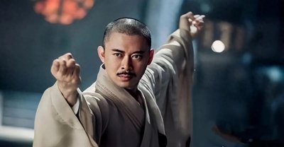 ​混元霹雳手成昆身世如何？为何如此痛恨明教？