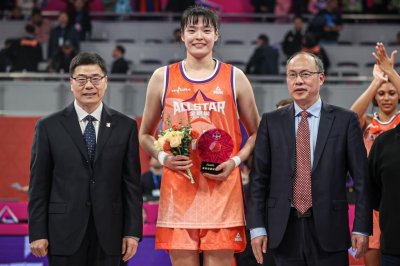 ​WCBA全明星周末杭州收官 许晨妍获正赛MVP