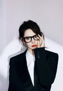 ​戚薇 这位才华横溢的中国内地女演员