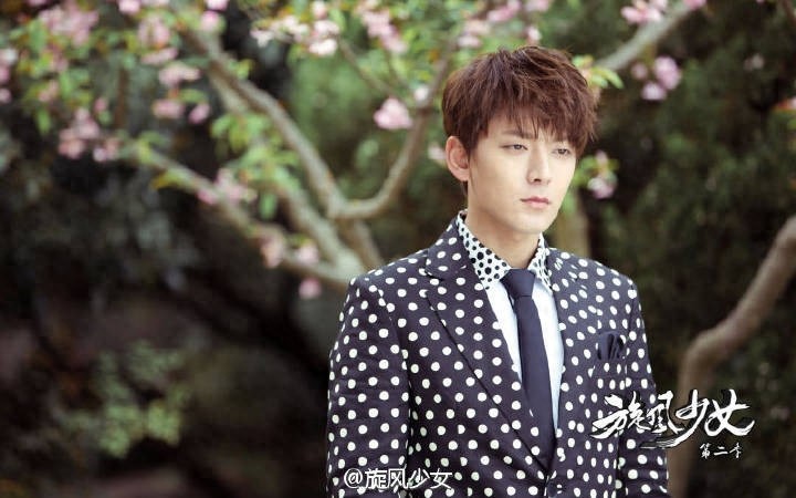 《旋风少女2》方廷皓陈翔剧照来袭，看暖男变身霸道总裁！