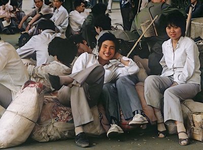 ​八十年代老照片欣赏，再也回不去的青春，哪一张唤醒了你的记忆