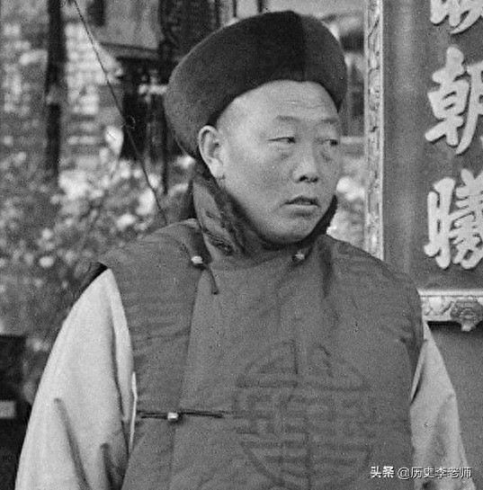 老照片:晚清太监真实形象,李莲英面露阴险,图3是杀害珍妃凶手