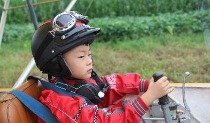 11岁少年大学毕业还记得当年的裸跑弟吗这就是鹰爸的教育结果