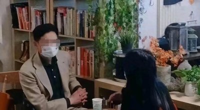 ​50岁熟女出轨情夫，车震30多分钟：休息一下，我腰有点疼！