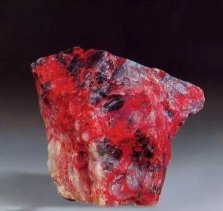 ​中国“四大奇石”之一的鸡血石，有收藏价值吗？