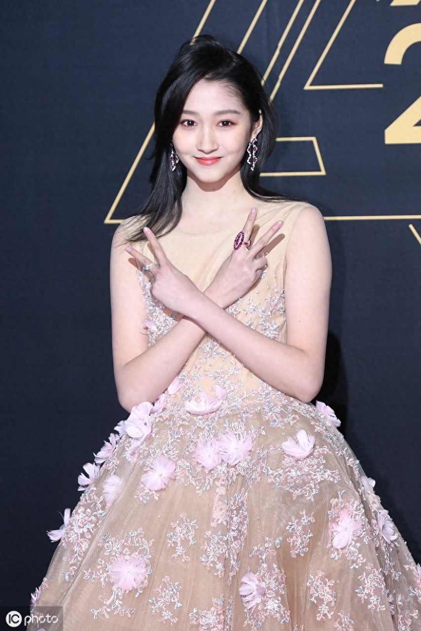 关晓彤,最美的10张照片欣赏,皮肤白皙,气质优雅