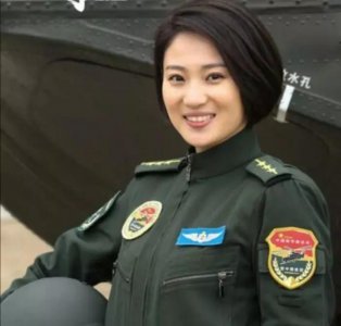 “军旅剧女神”侯梦莎:英姿飒爽唯美高清写真集(军装美照)