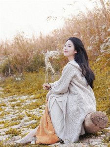 ​一个人拍照不呆板，这7个拍照动作，拍照好看又自然