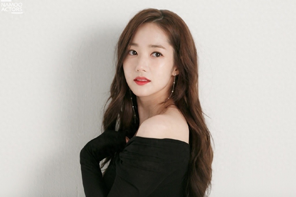 韩国美女朴敏英优雅端庄写真