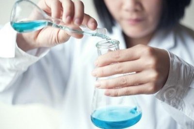 ​暑假比寒假还短？为何一些985大学要实行三学期制，有何利弊