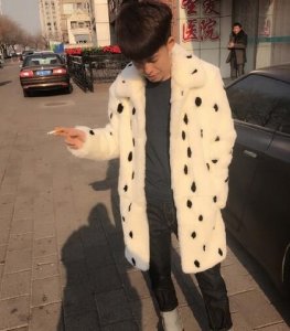 ​300万邀IR冕哥和吴京拍戏是真的吗 YY年度比赛冲击有望了