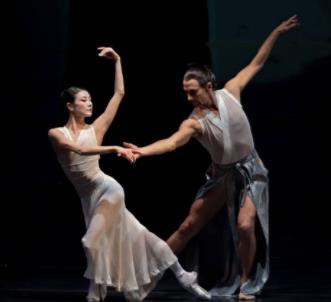 黄奕演过的电视剧全部 李玉湖一角走红的