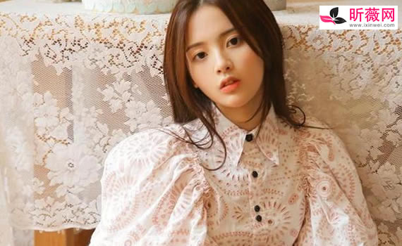 杨超越到底是谁在捧 杨超越为什么火起来了