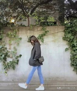 ​摄影技巧丨适合女生出游使用的8个拍照姿势，拍好美翻朋友圈