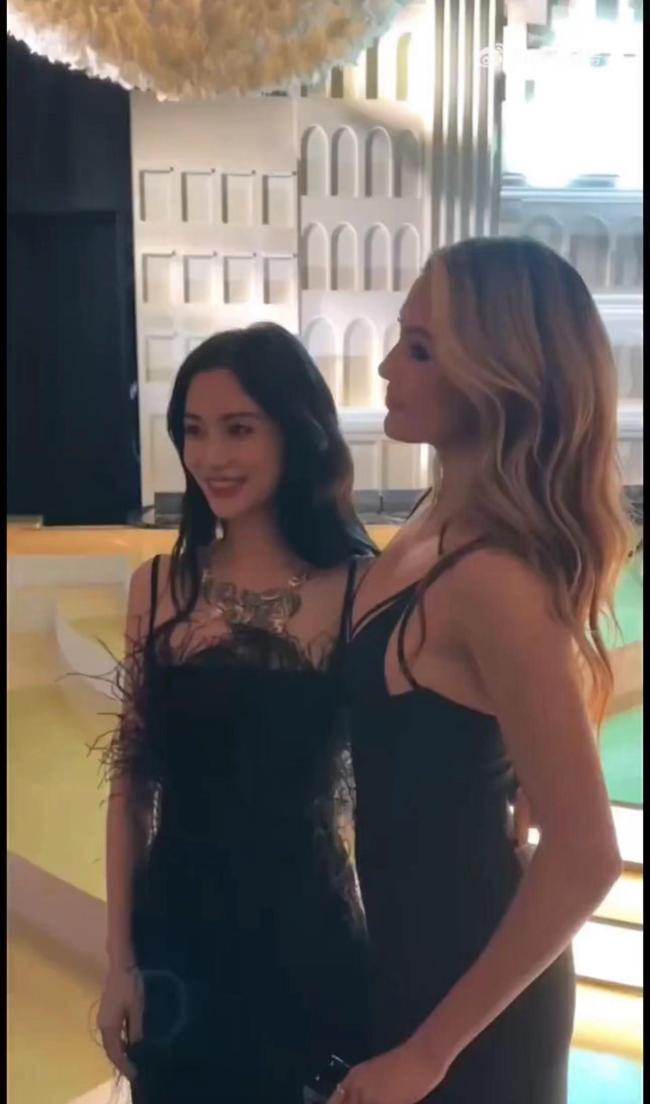 杨颖与谷爱凌同框 网友感叹今夕是何年 