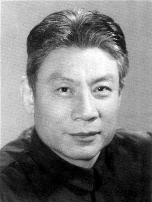 郭振清个人资料写真作品