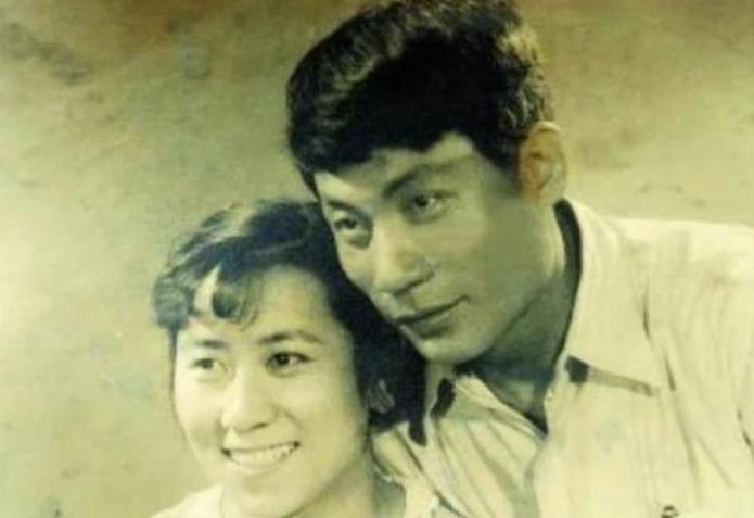 郭振清个人资料写真作品