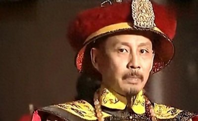 ​陈道明娶央视主持人，两人互相成就恩爱43年，女儿是他的骄傲