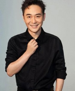 ​阮巡：27岁迎娶42岁的吴琼，婚后无儿女，全家把她宠成宝