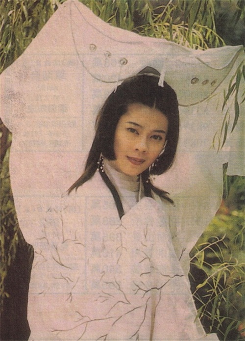 金庸笔下女影星怀旧图集（2）：96版《笑傲江湖》梁佩玲的美照