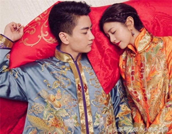 陈晓、陈妍希一家三口“石头剪刀布”，小龙女生了八斤男宝宝