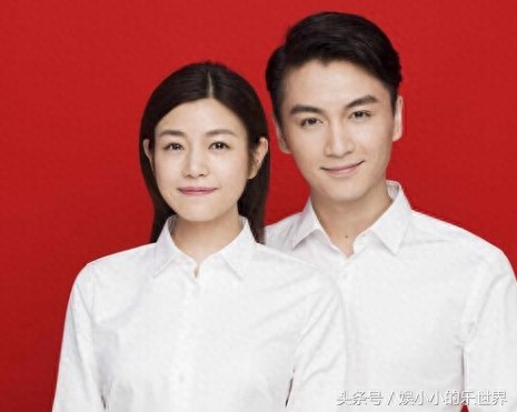 陈晓、陈妍希一家三口“石头剪刀布”，小龙女生了八斤男宝宝