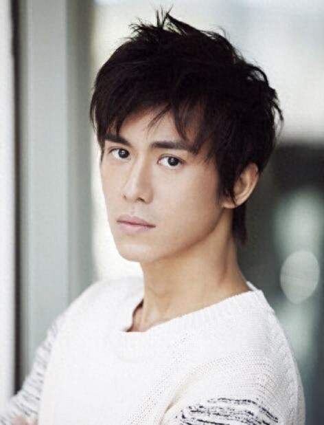 娱乐圈无人敢惹的男星，陈楚河迷幻眼神显型男气质