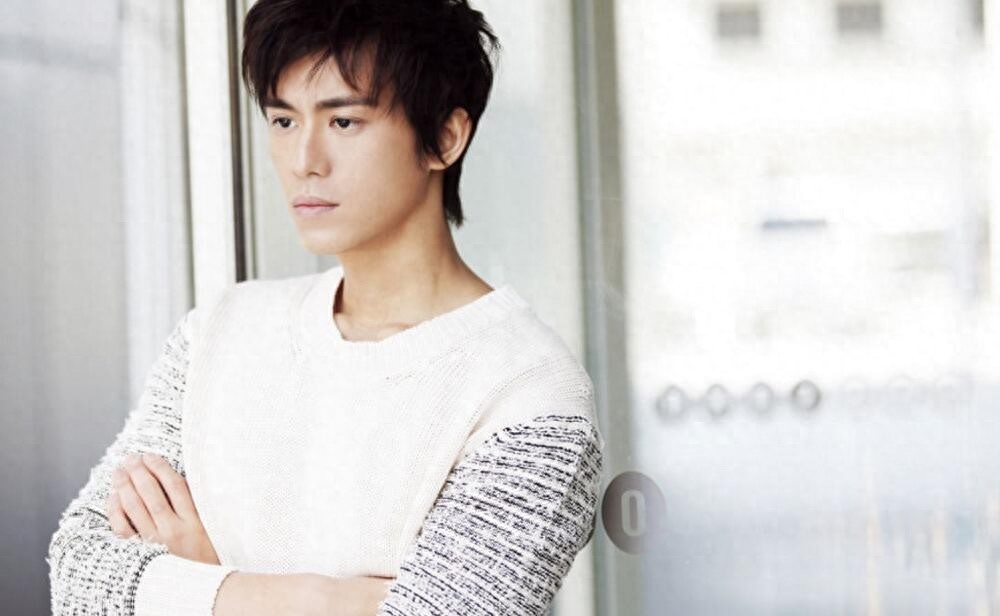 娱乐圈无人敢惹的男星，陈楚河迷幻眼神显型男气质