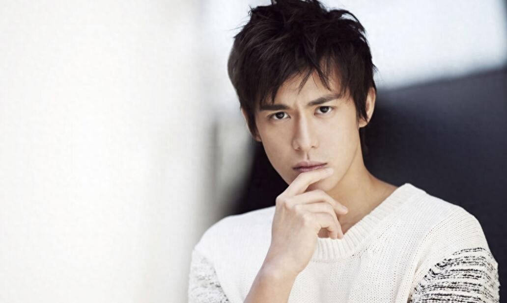 娱乐圈无人敢惹的男星，陈楚河迷幻眼神显型男气质