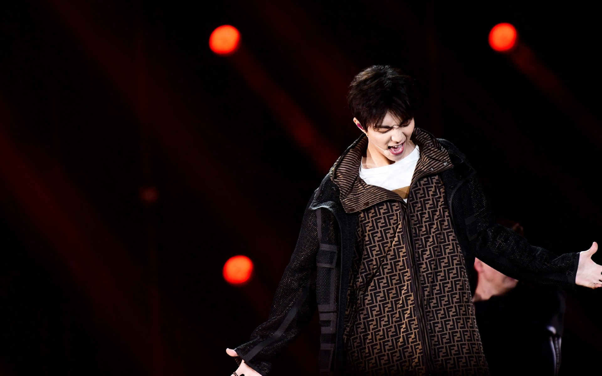 陈立农好看的电脑桌面壁纸