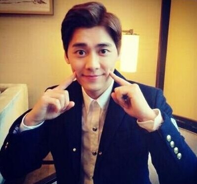 国名校草李易峰小时候胖胖的、可爱的模样你见过吗？