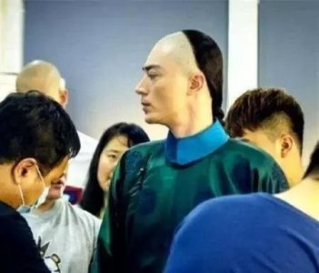 ​霍建华的光头这么帅，为什么脱发的人都不来一个？