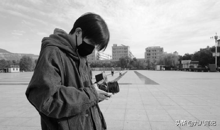 为什么易烊千玺那么贱(为什么有人黑易烊千玺)  第6张