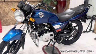 ​摩托界的“桑塔纳”，铃木钻豹125，集低油耗、高品质的通勤利器