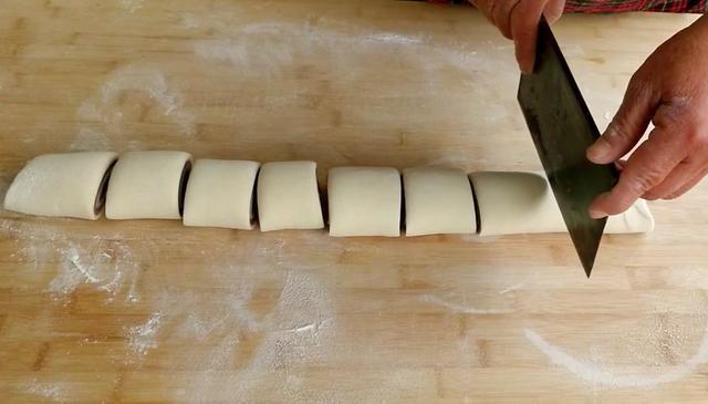 年关将至,老辈人做的几款过年馒头,漂亮简单又喜庆.