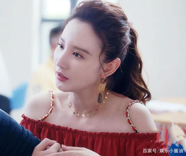 张乘乘的扮演者（有个人简介吗）