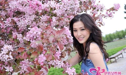 笑魇如花和笑靥如花的区别，有人说笑魇如花的魇是错别字，不知道是怎么回事，拜托了，谁知道啊~~~