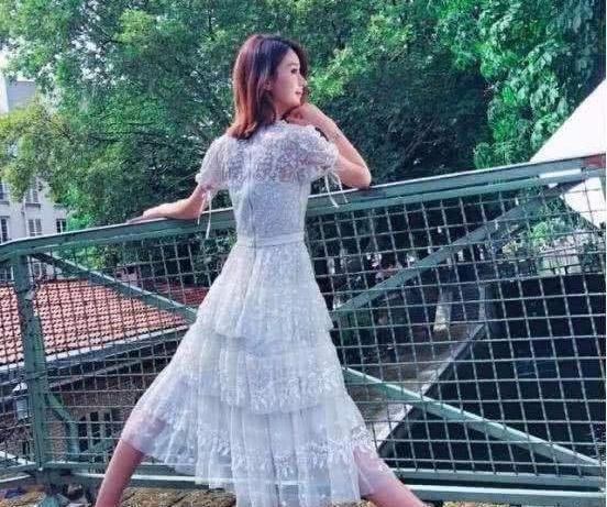 唐嫣被曝年底生产，曾发瘦照迷惑网友