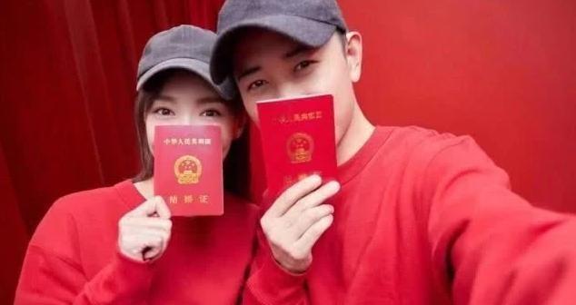 唐嫣被曝年底生产，曾发瘦照迷惑网友